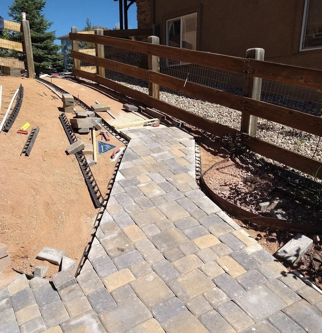 06_Installation_Edge_And_Walkway_Detail.jpg