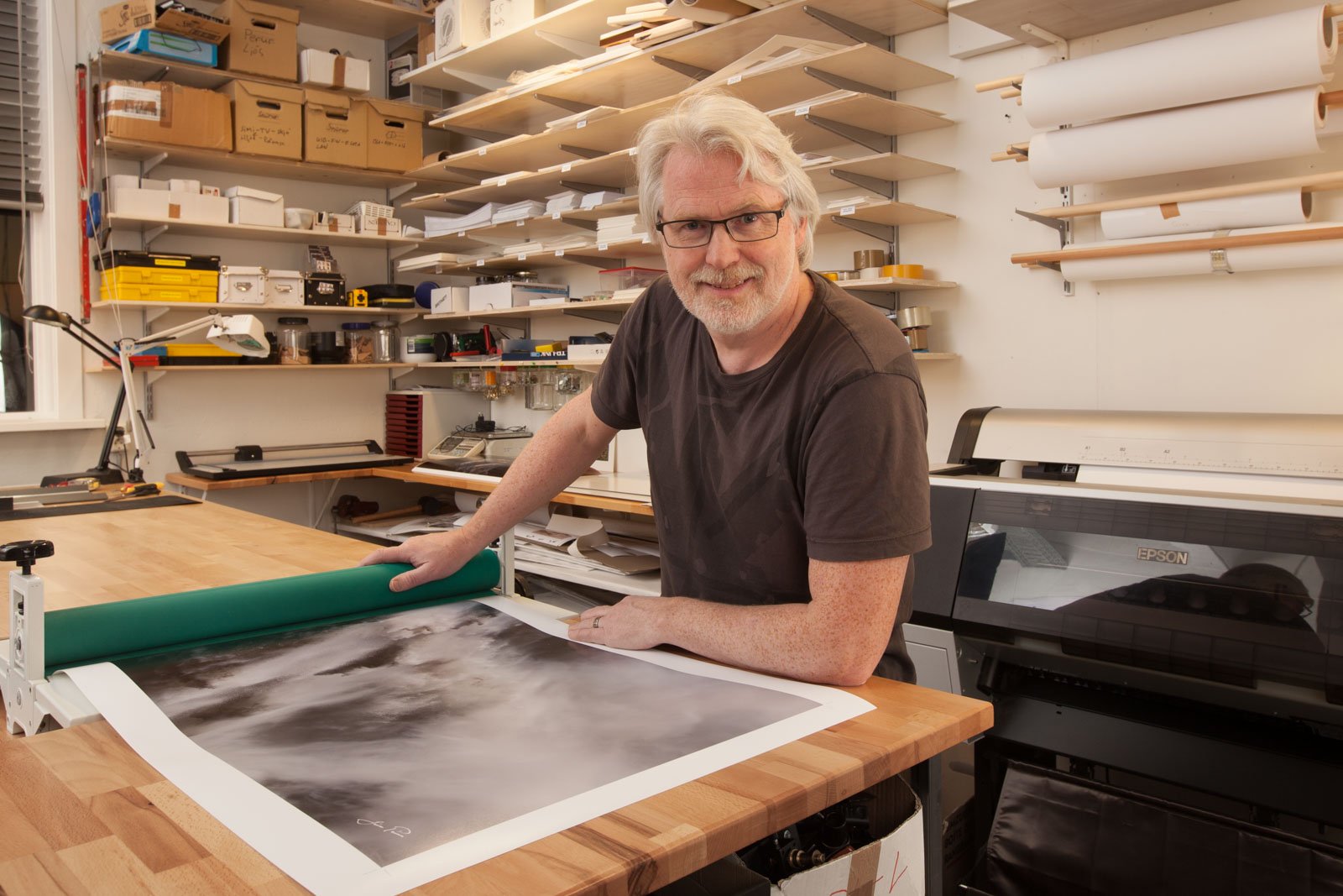 Jón Páll, ljósmyndari að prenta út "fine art" myndir