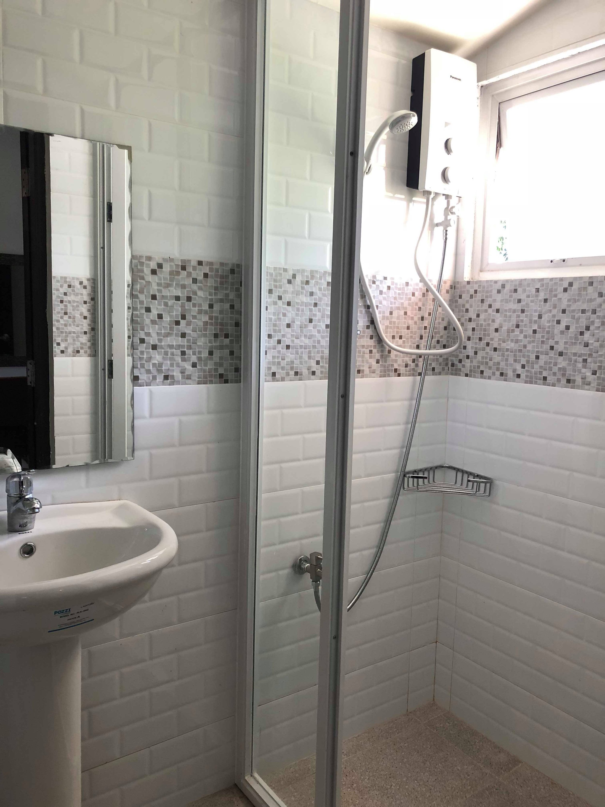 MARIKIT SUITE 3 SHOWER.jpg
