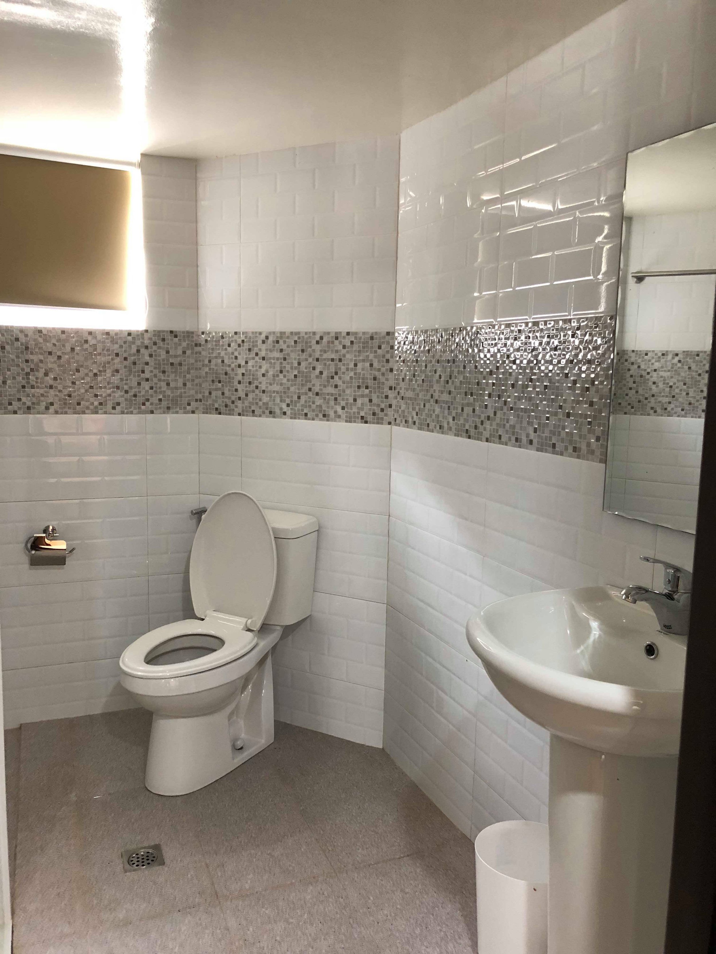 MARIKIT SUITE CR.jpg