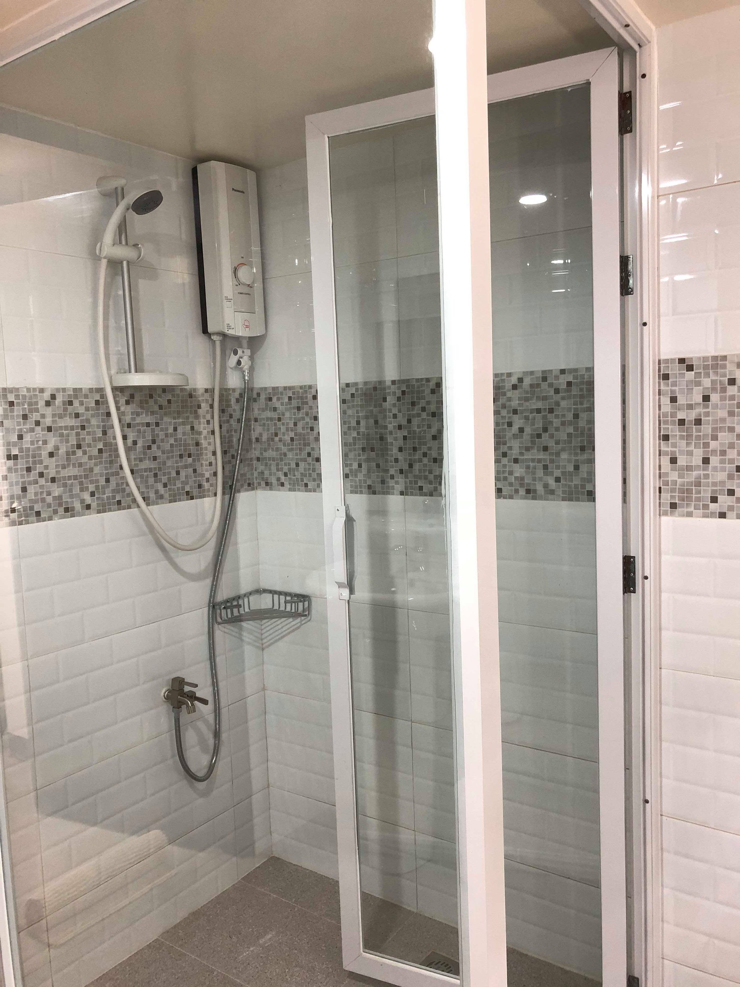 MARIKIT SUITE 1 SHOWER.jpg