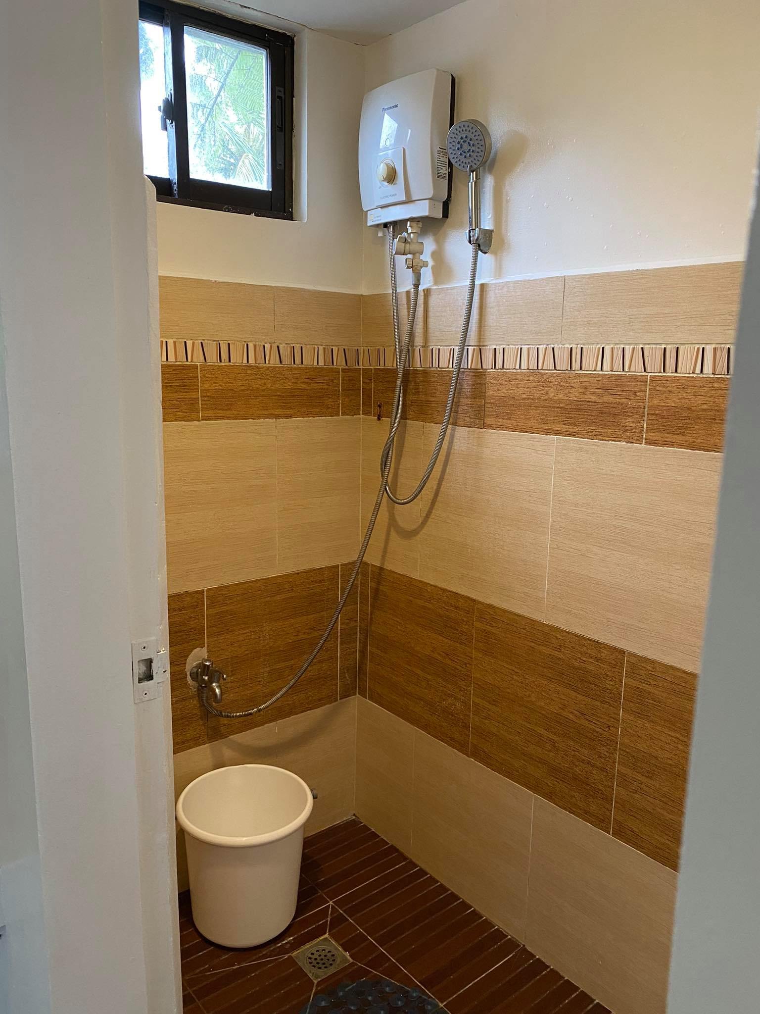 MARIKIT 109-SHOWER.jpg