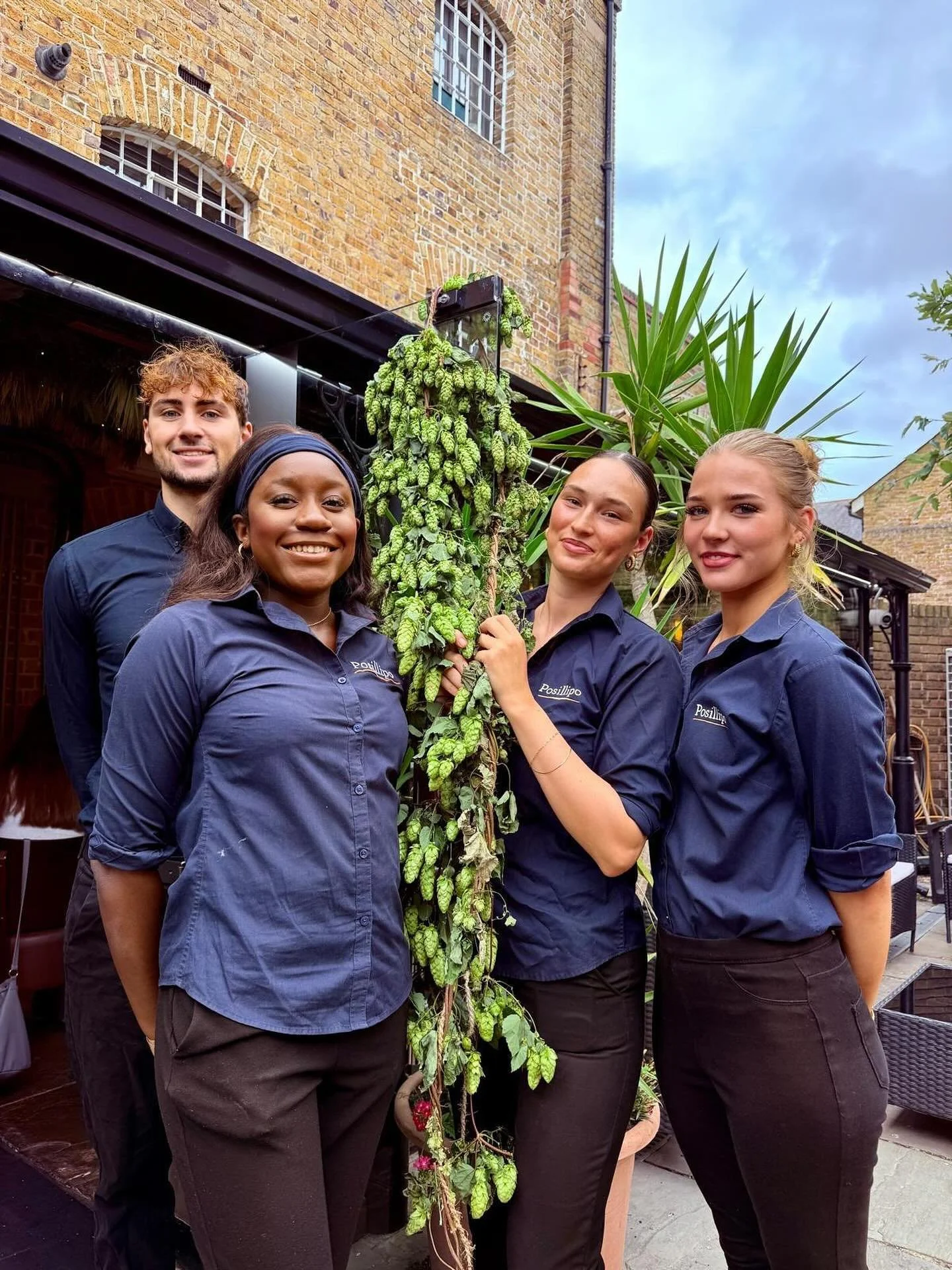 Our amazing floor staff Fiyin, Emily, Joanna, and Andreas getting into the hop spirit celebrating Faversham&rsquo;s Hop Festival over the weekend, bringing the taste of Posillipo to the heart of the hops 🌿

#PosillipoRestaurant #HopFestival #Faversh