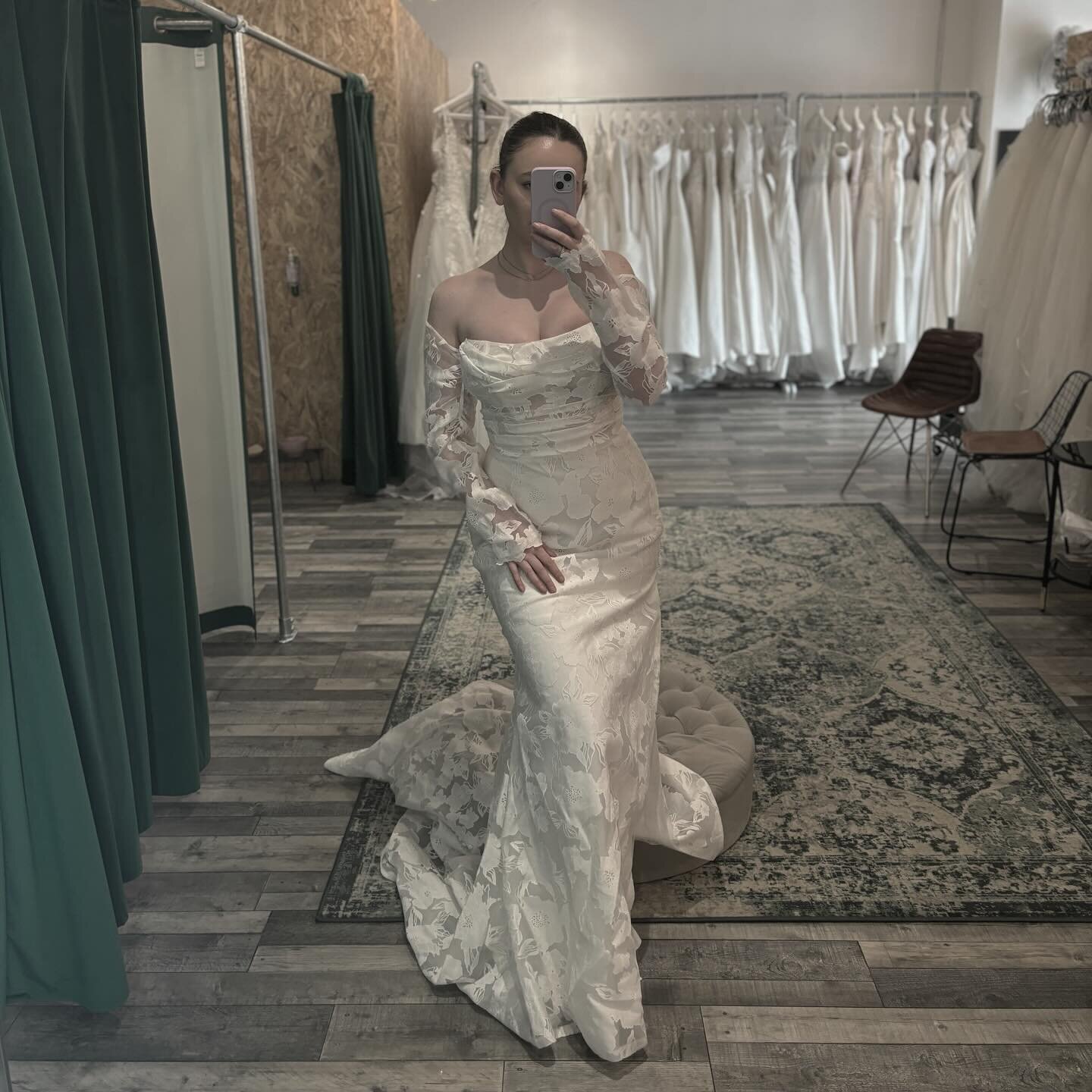 K E N N E D Y  @madewithlovebridal 🥵💘

Super statement floral lace with intricate bodice ruching, sheer sleeves and buttons to the end of the train, a perfect classic bridal look with modern details✨