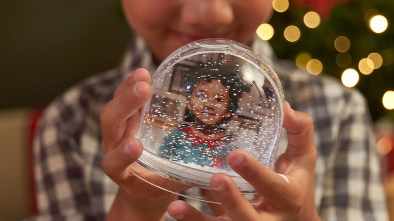 Kids' Crafting at the Courthouse: Handmade Snowglobe