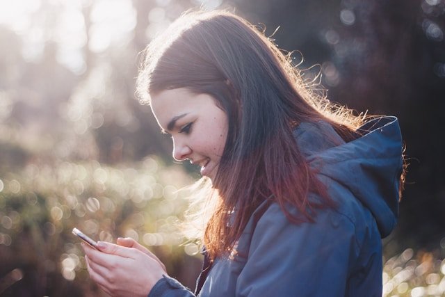 Social Media Dependence: Why Your Brain is Not the Bad Guy