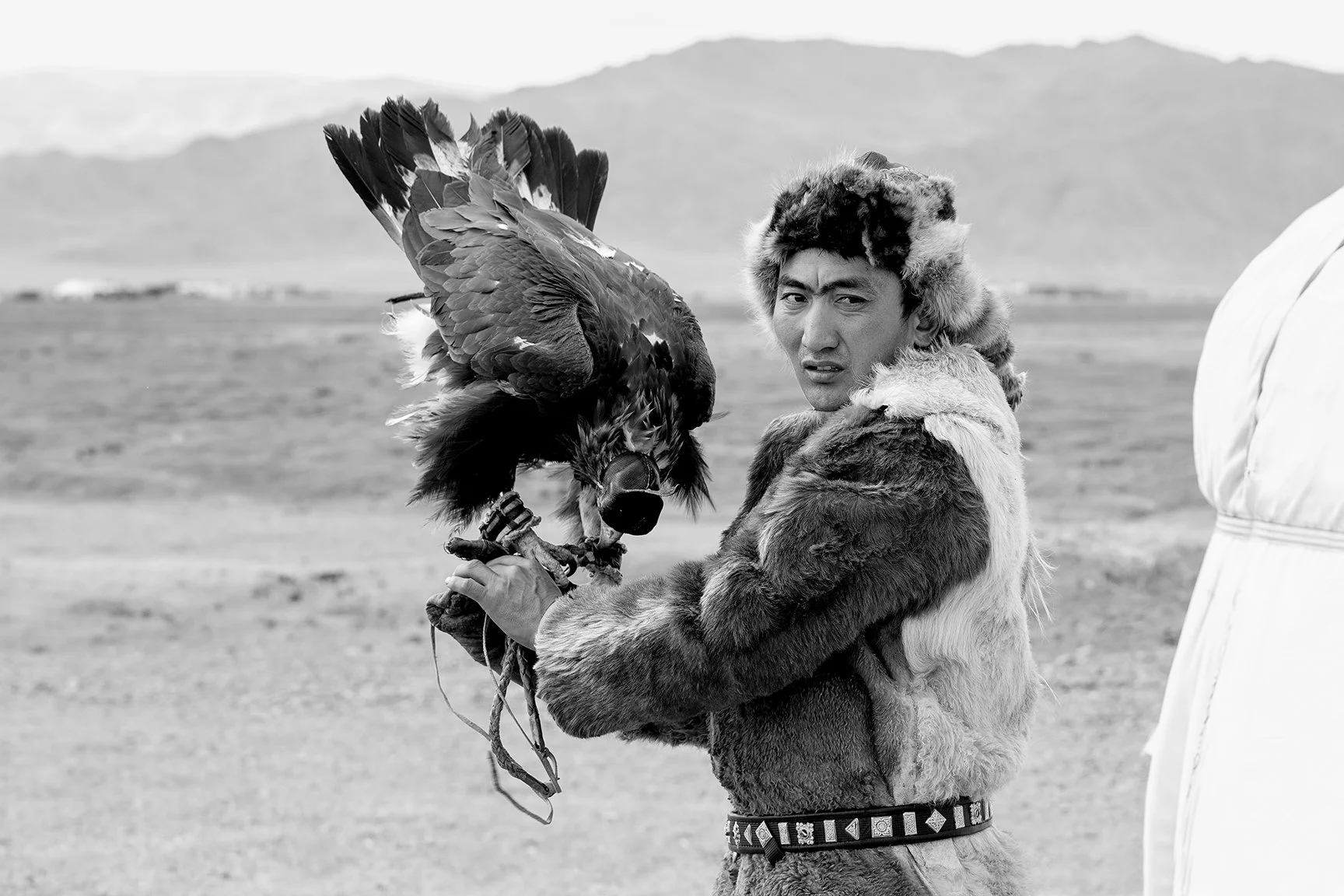 KAZAKH EAGLE HUNTERS ALTAI