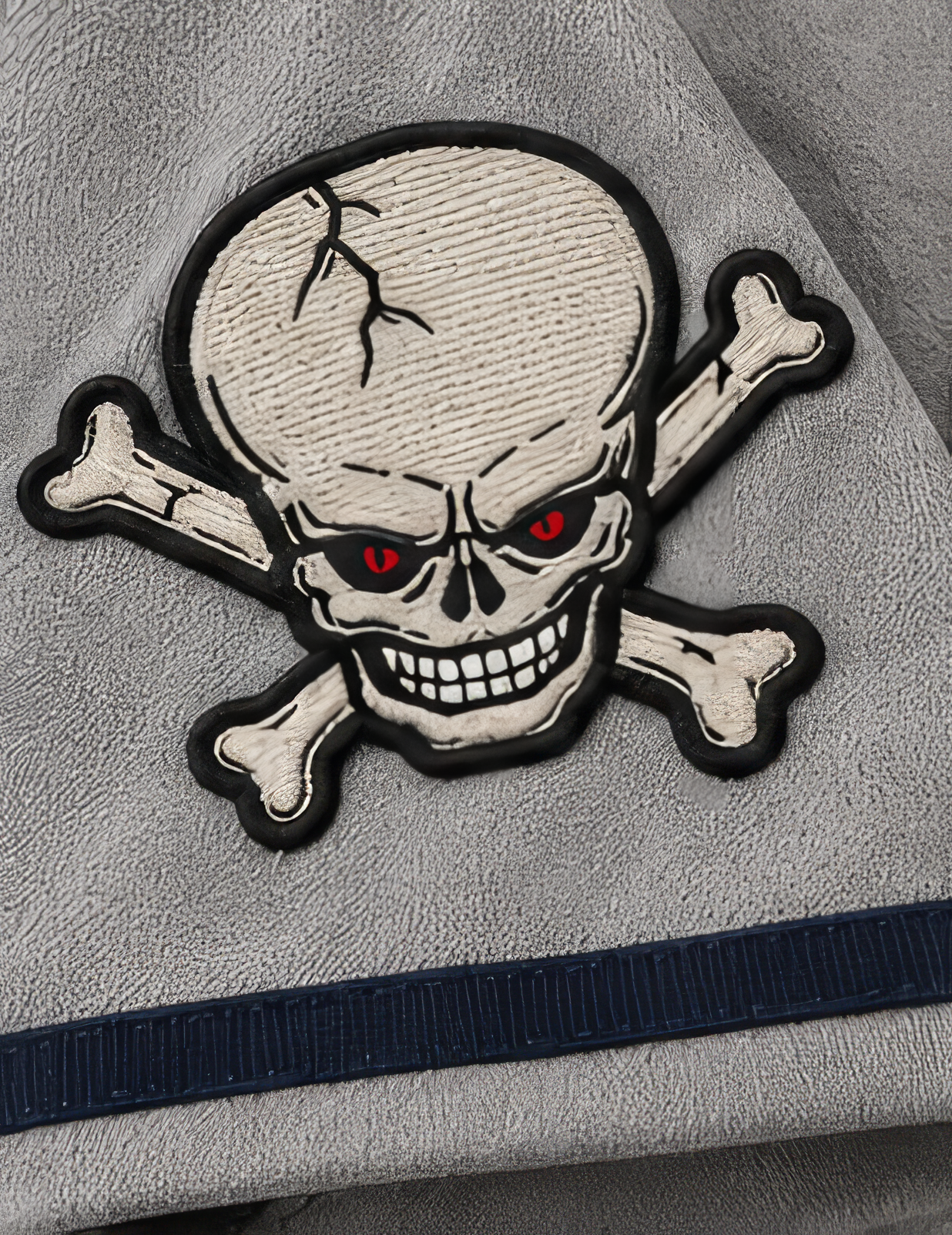 bizzy patch skull closeup.png