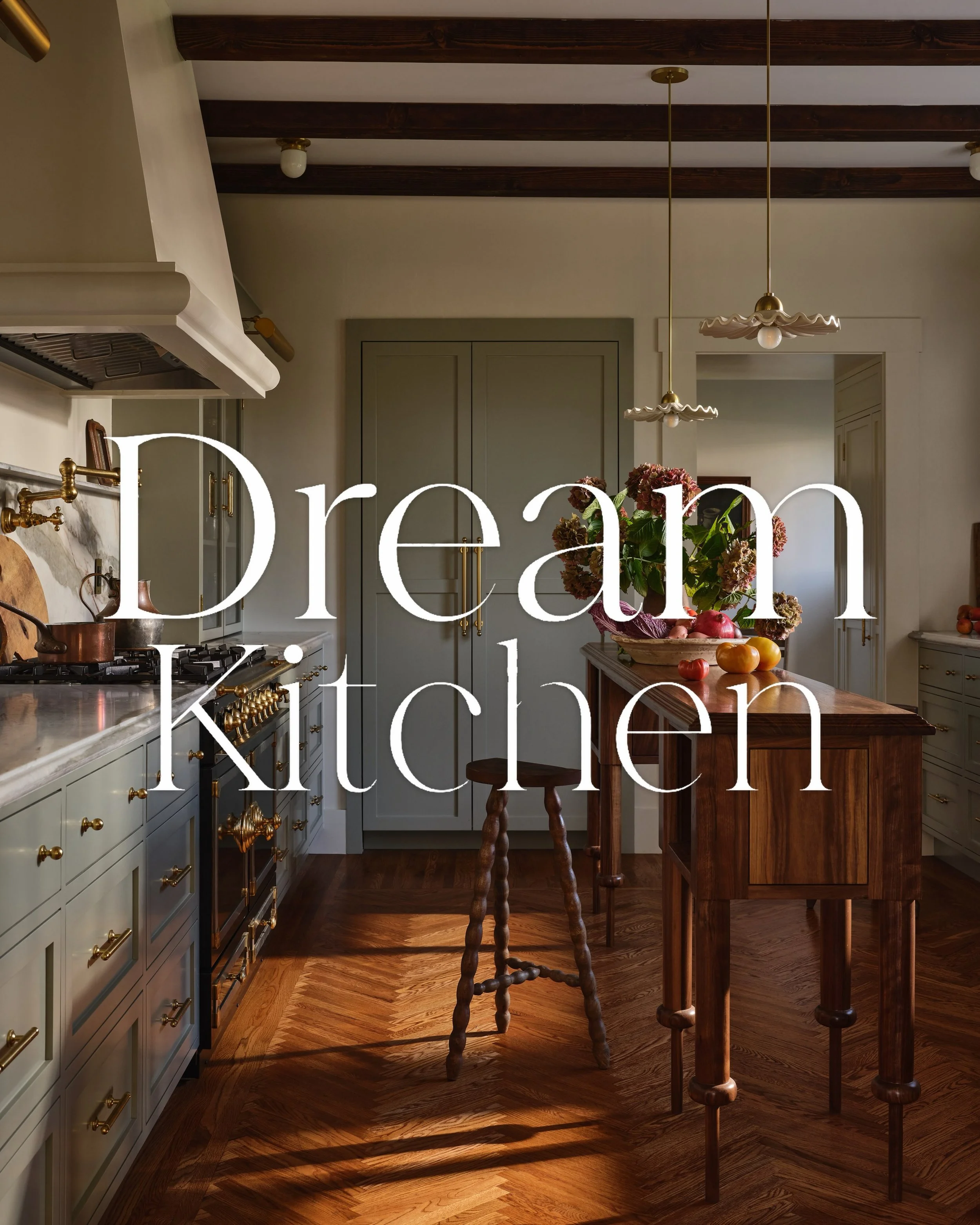 The dreamiest Los Angeles kitchen from @plasterandpatina featured in @homesandgardensofficial 🩶painted @farrowandball French Gray with so many thoughtful detsils. We're in love! 
📸 @michaelcliffordphotography