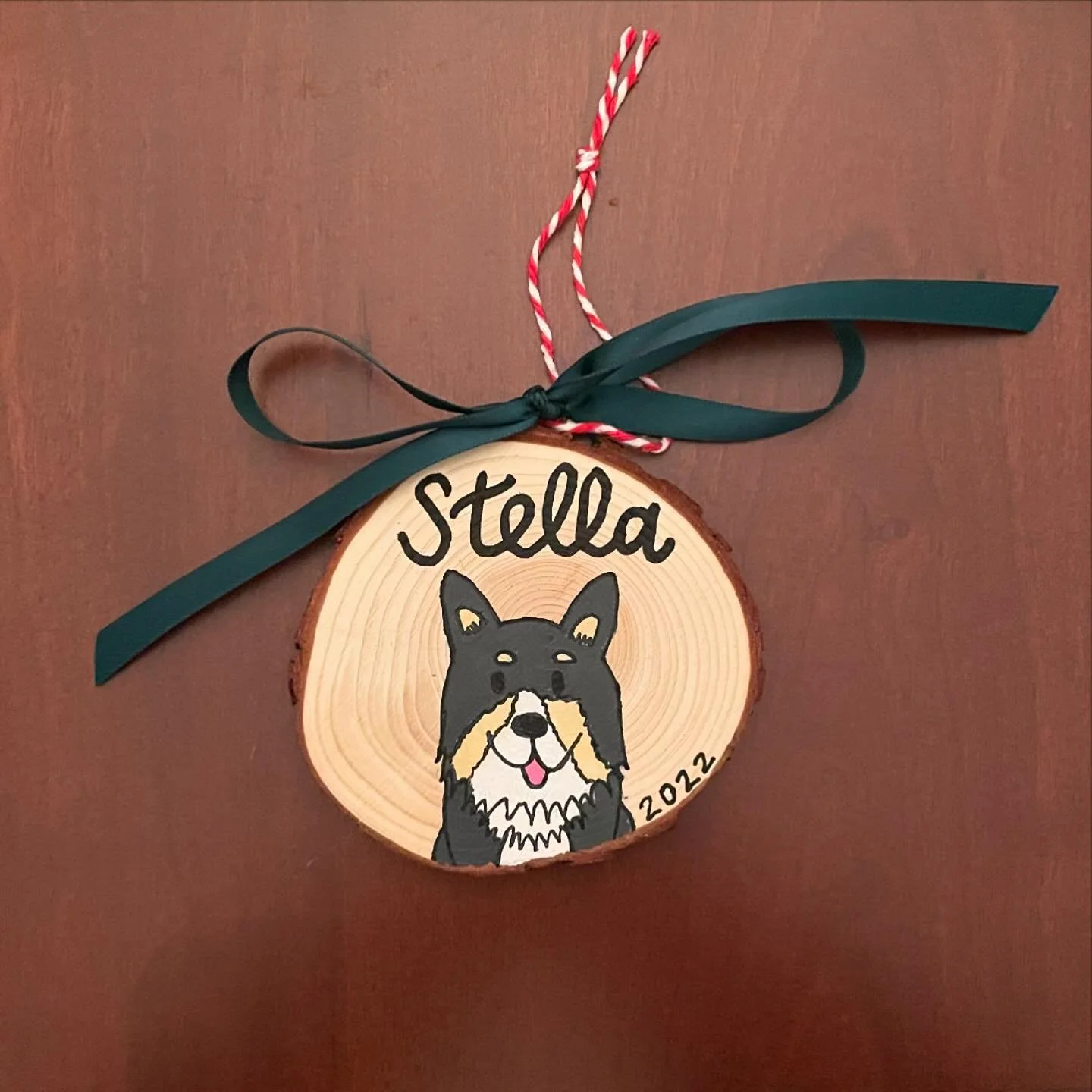 🎄🐾 Elevate your holiday decor with our one-of-a-kind hand-painted pet ornaments! Each ornament is crafted with love and attention to detail, capturing the unique personality of your furry friend. Perfect for gifts or to cherish your own pet! 

🌟 O