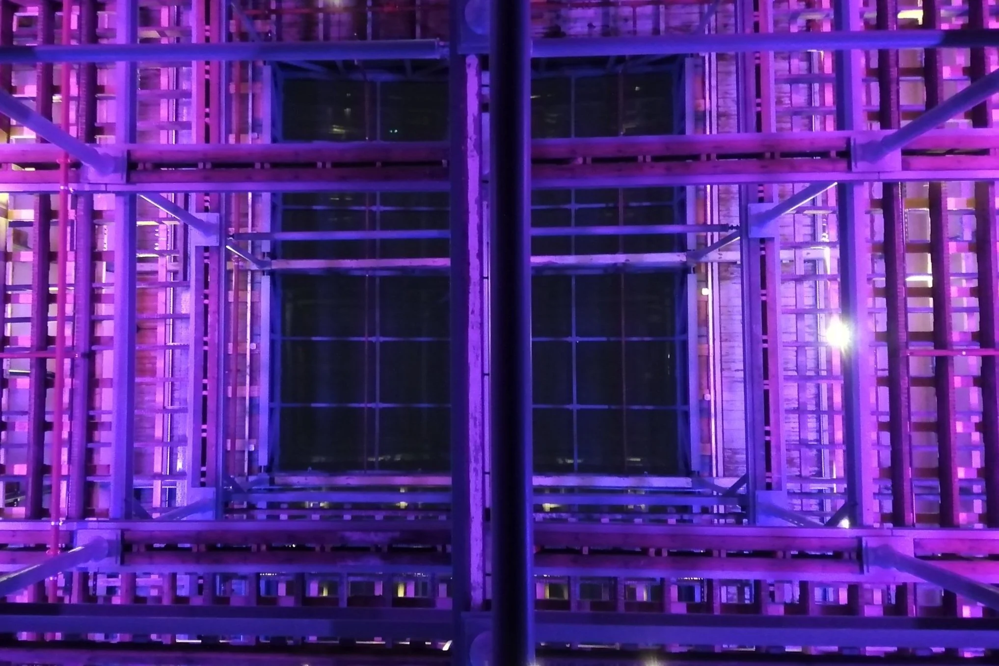 Clyde Place House
Permanent dynamic lighting installation within a B-listed building in 
Tredeston, Glasgow