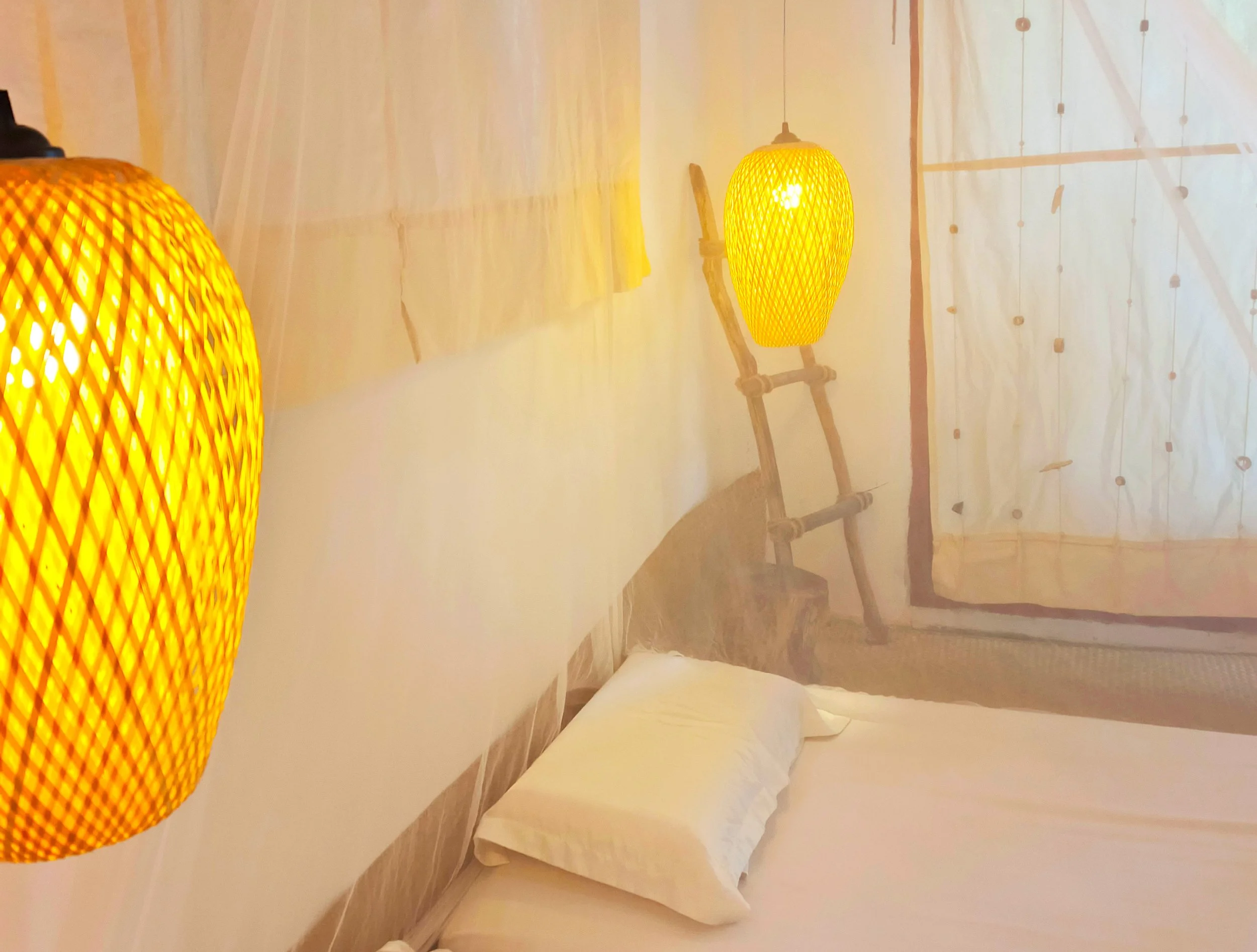 STM Cherating
Interior and lighting design for a bed and breakfast
with ocean vibes in Cherating, Malaysia