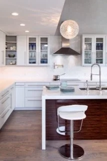 kitchen island.JPG