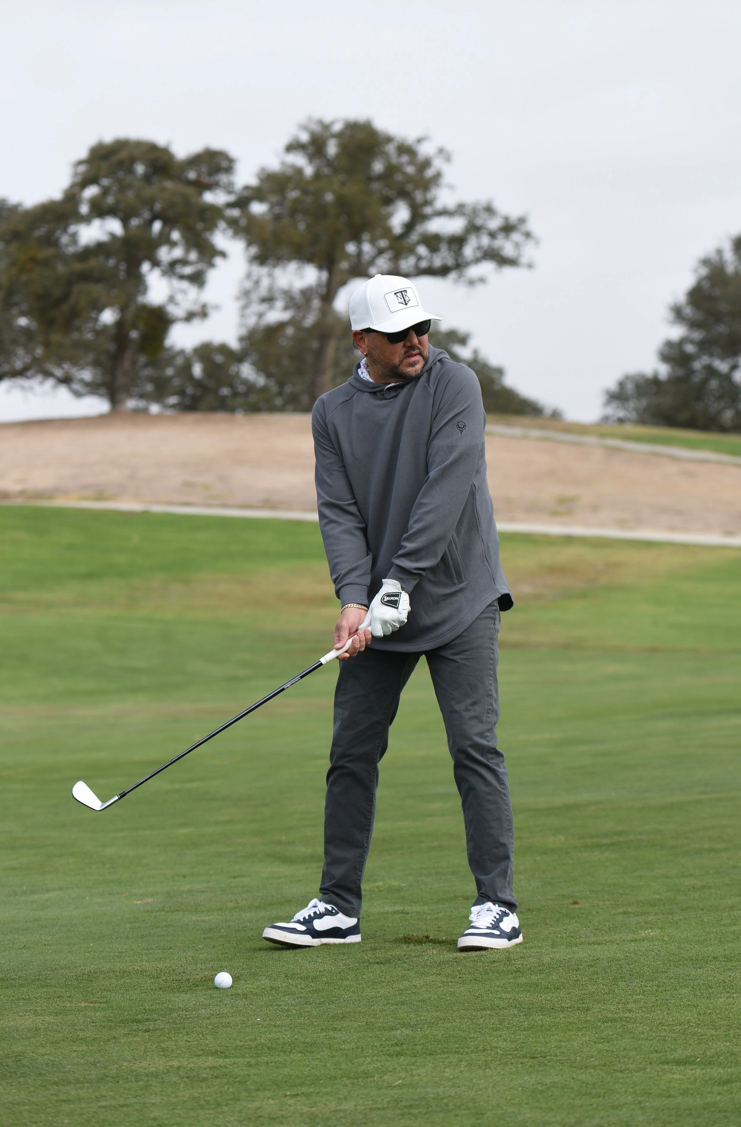 aldean golfing sm.jpg