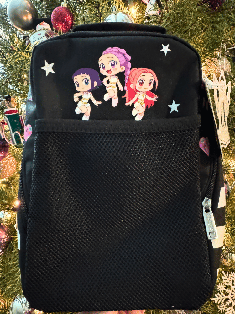 Huntrix Lunch Bag Blk3.png