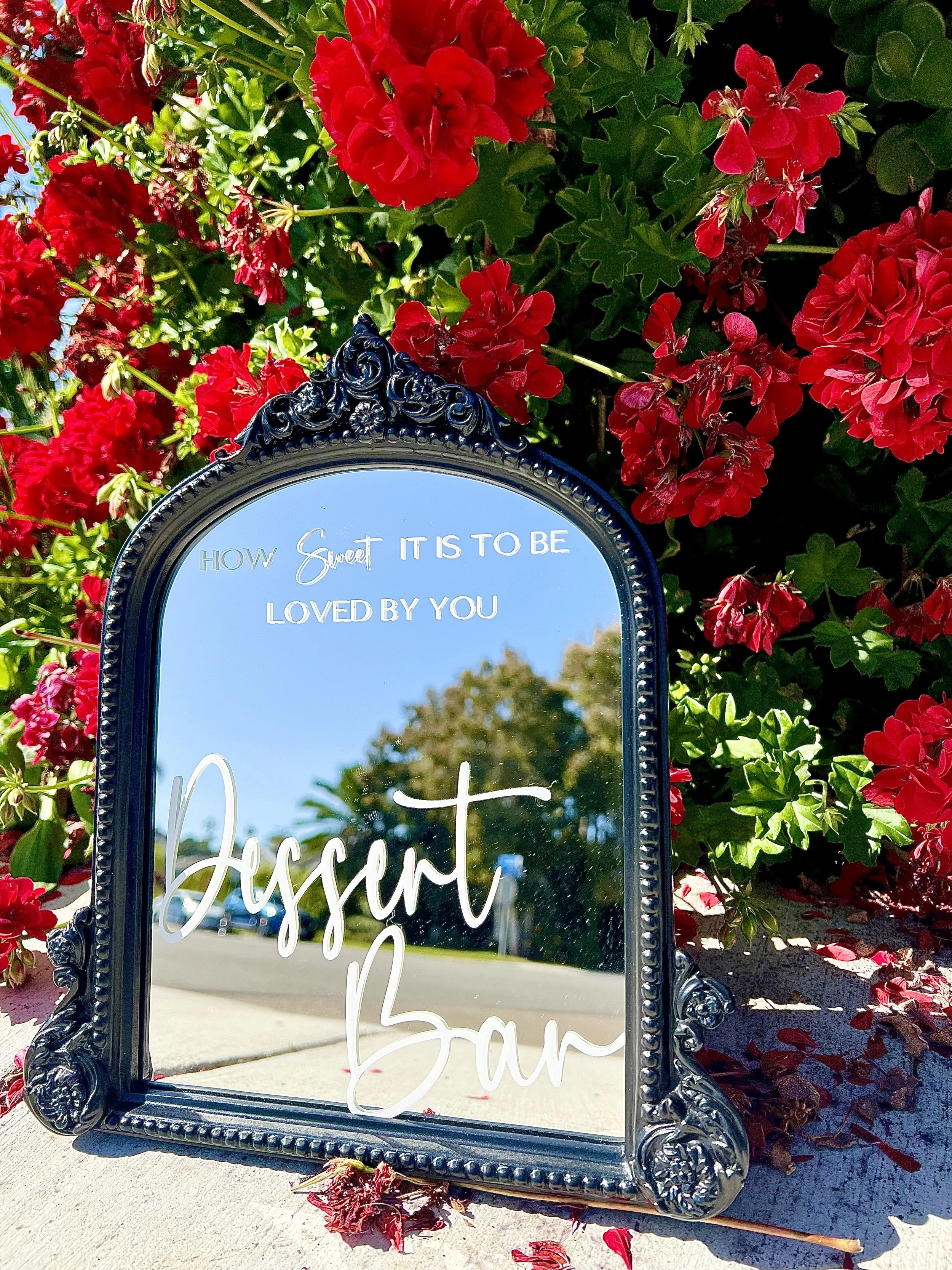 These mirror signs add elegance, romance & mysteriousness to your wedding decor. Our signs ensure that your guests can easily find their way to the correct table. 