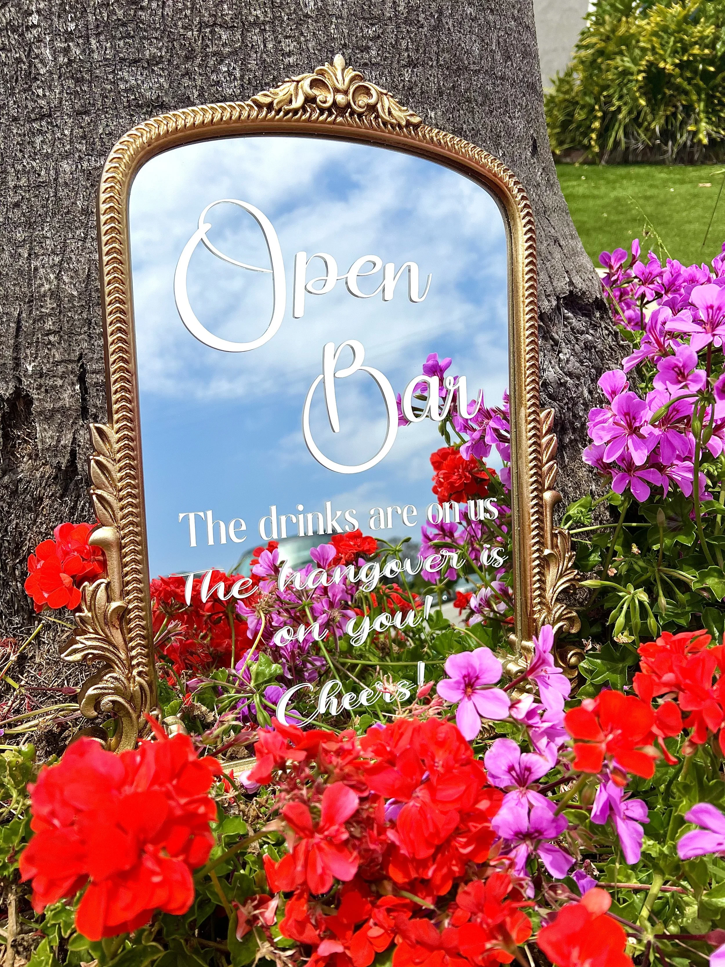These mirror signs add glamour to your wedding decor. Our signs ensure that your guests can easily find their way to the open bar or dessert table.   
