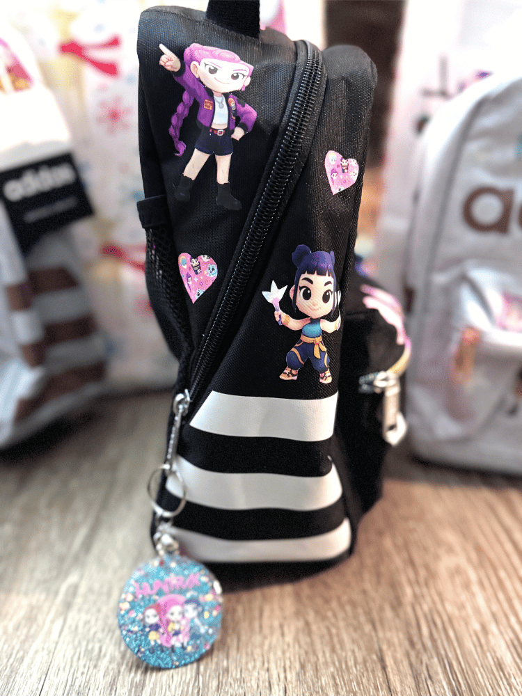 Huntrix Lunch Bag Blk6.png