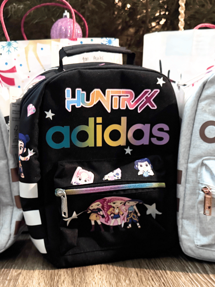 Huntrix Lunch Bag Blk9.png