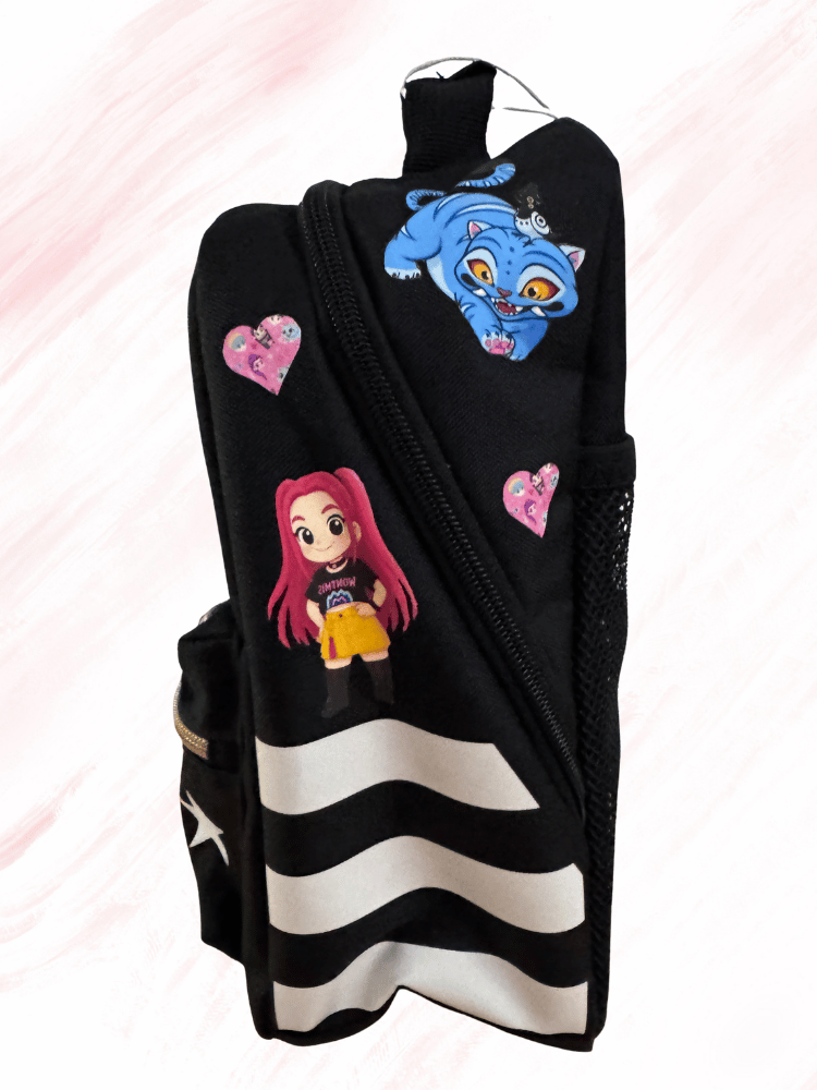 Huntrix Lunch Bag Blk5.png