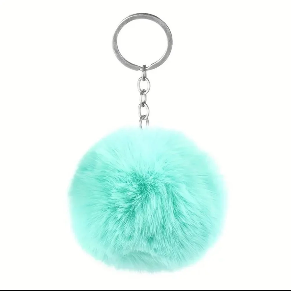 Pom-pom-keychain.png
