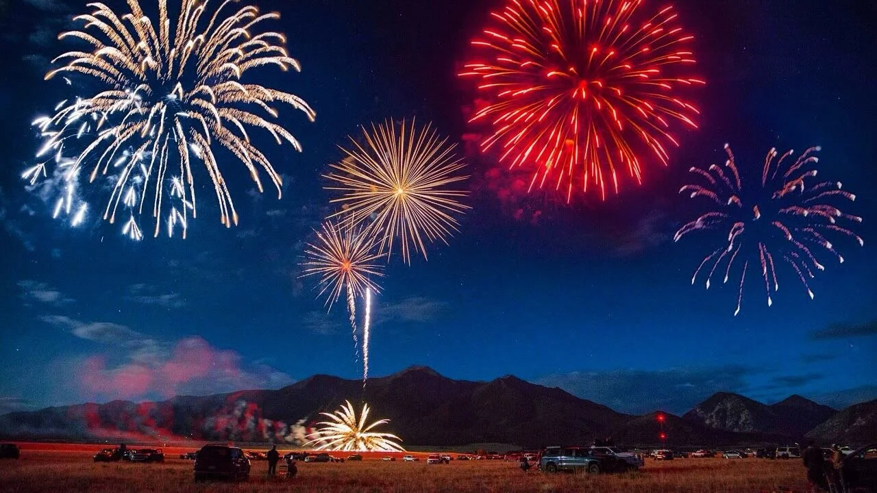 Happy 4th of July from beautiful Buena Vista, CO!

Photo credit: Kimmie Randall 
.
.
.
#ShorehouseBV #cksriversupply #buenavistacolorado #boutiquehotel #wherethewestisstillwild #fireworks #colorado #fourthofjuly