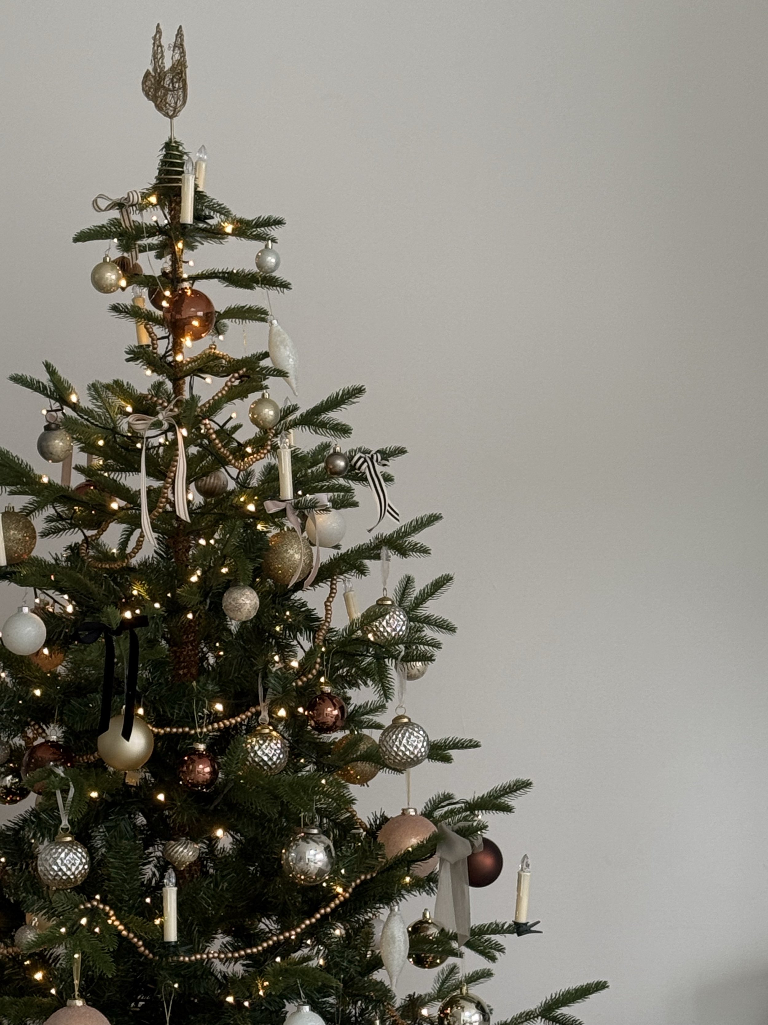 A Designer’s Guide to Holiday-Ready Interiors