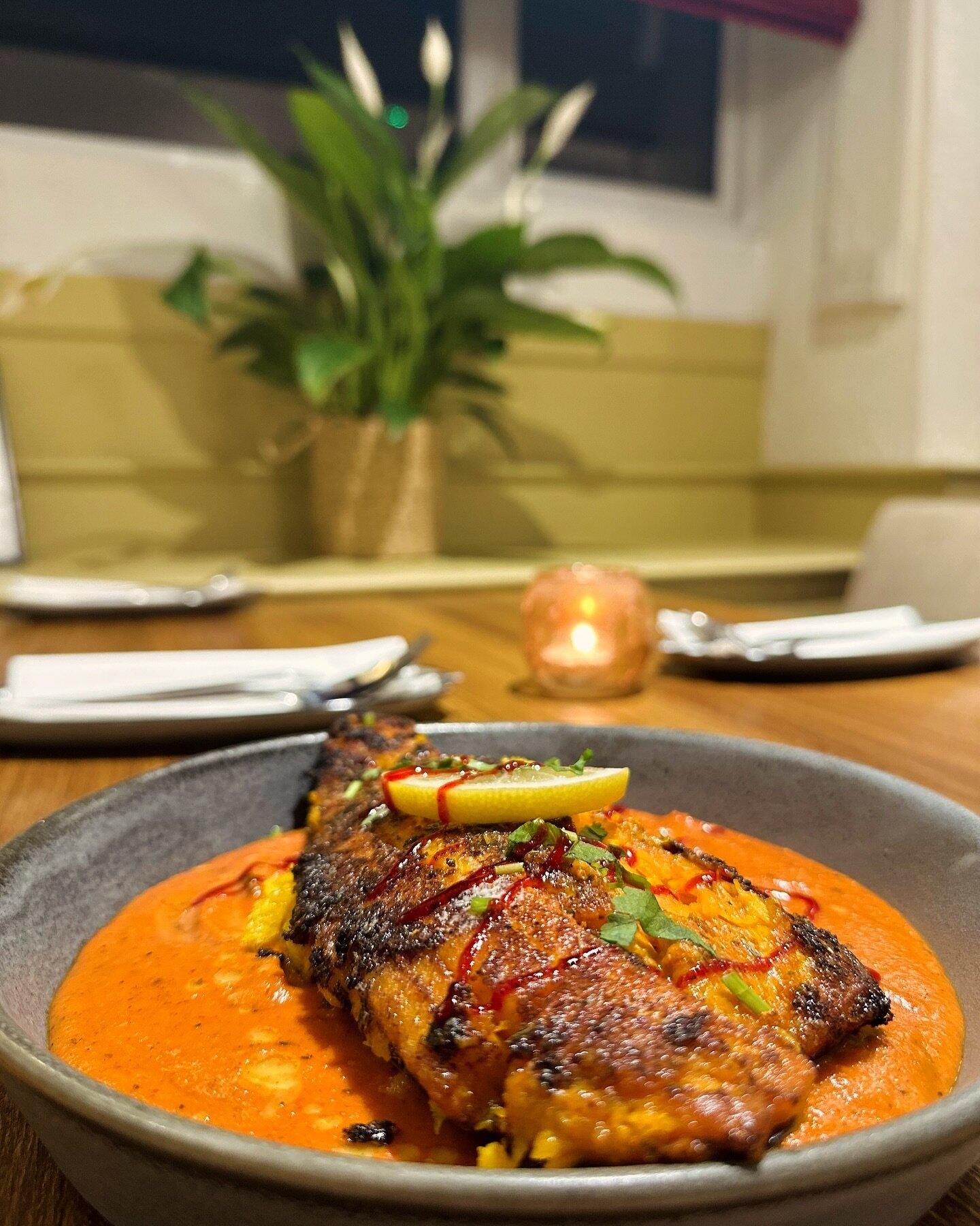 🌊🐟 Sea bass special 🌿🍋🍴

Indulge in the flavors of our sea bass fillet marinated with dill and lemon grass, pan-fried to perfection with a squeeze of tangy lemon juice and a touch of butter presented on a bed of tomato coconut sauce 🍋🧈🍅
#seab