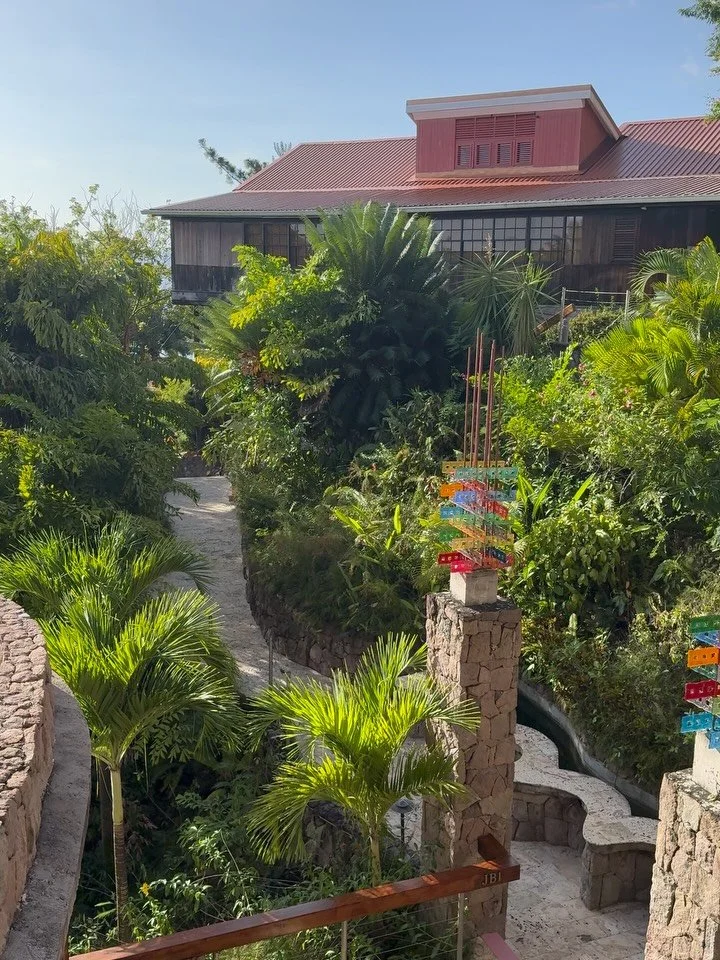 Perched high above the Caribbean Sea, Jade Mountain is more than a resort - it&rsquo;s a masterpiece of architecture, nature and pure indulgence.  From the infinity pool of our Galaxy Sanctuary, every moment here is curated for those who seek the ext