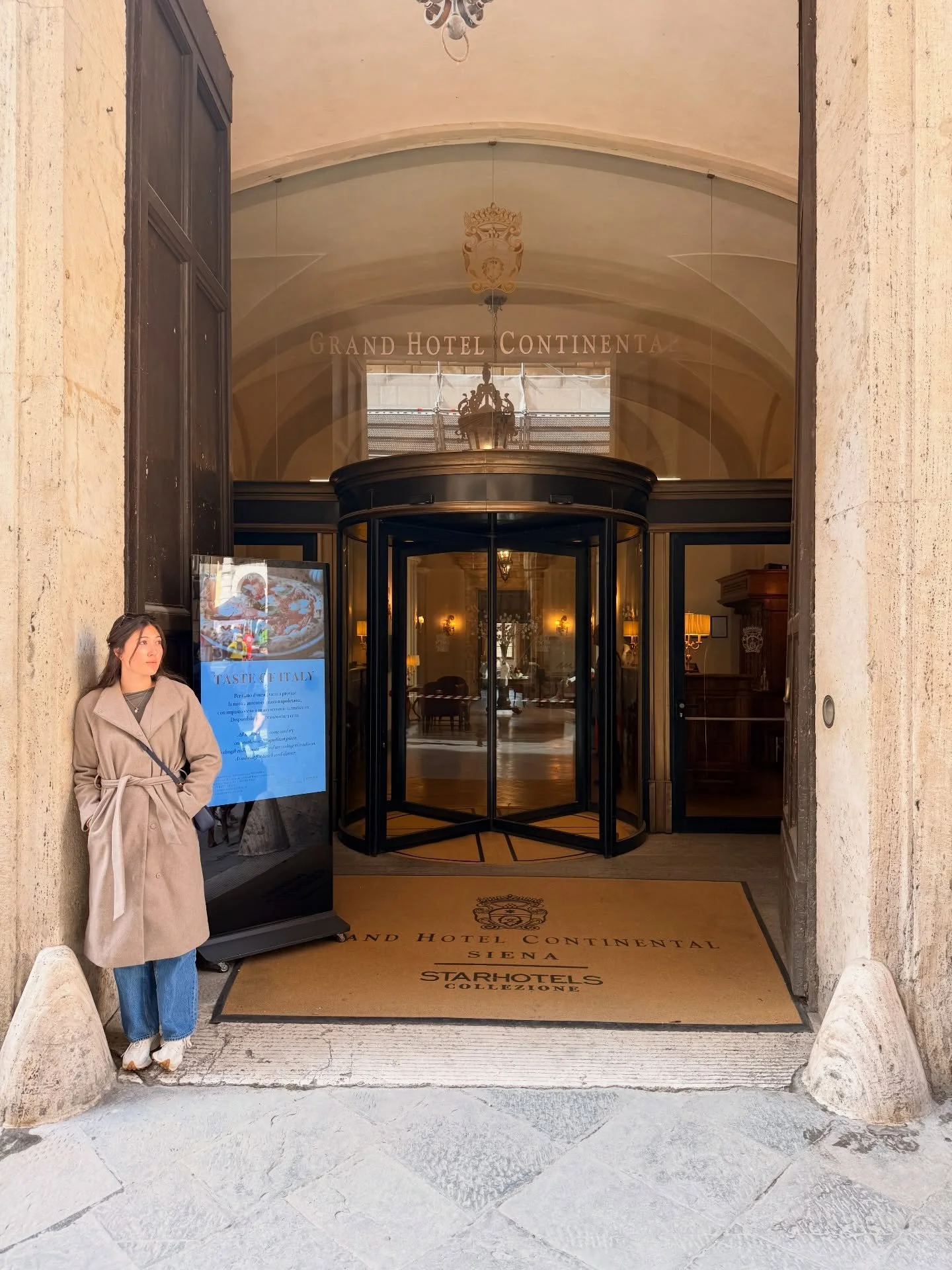 Step into timeless elegance at Grand Continental Hotel Siena ✨@leadinghotelsoftheworld

Nestled in the heart of Siena, where history meets luxury, every moment becomes unforgettable. From breathtaking views to refined comfort, your perfect Italian es