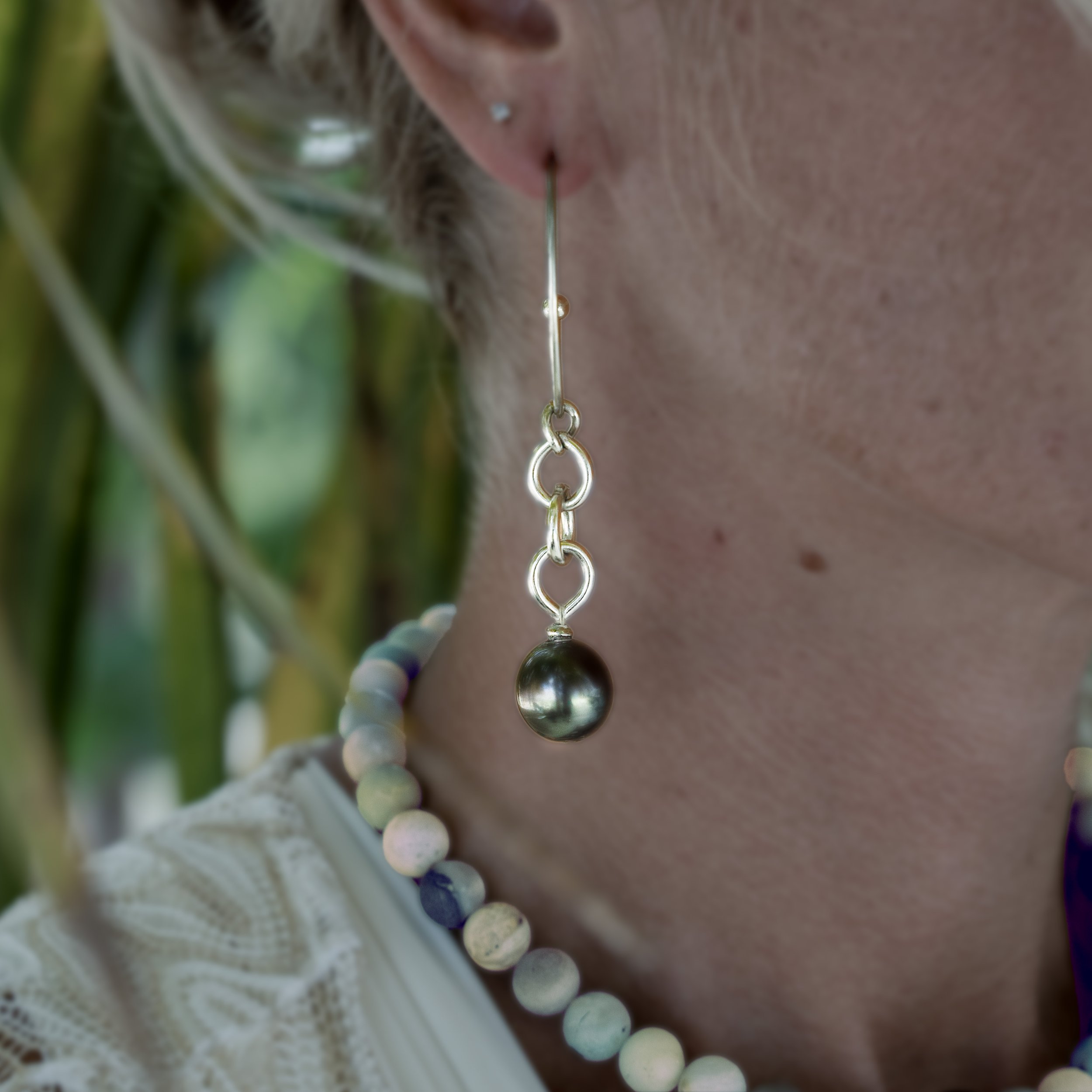 tahitian pearl earring.jpg