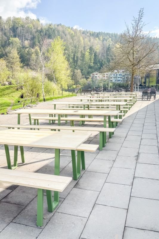 StuhlmitTisch_Referenz_Tierpark_Goldau_Restaurant Grüne Gans (11).jpg