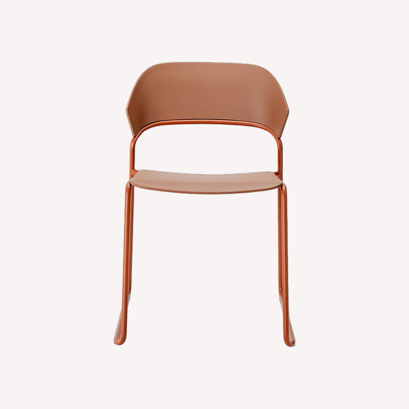 StuhlmitTisch_Indoor-Stuhl_Polypropylenstuhl_Aera_Kufe_Terracotta_Vorderansicht.png