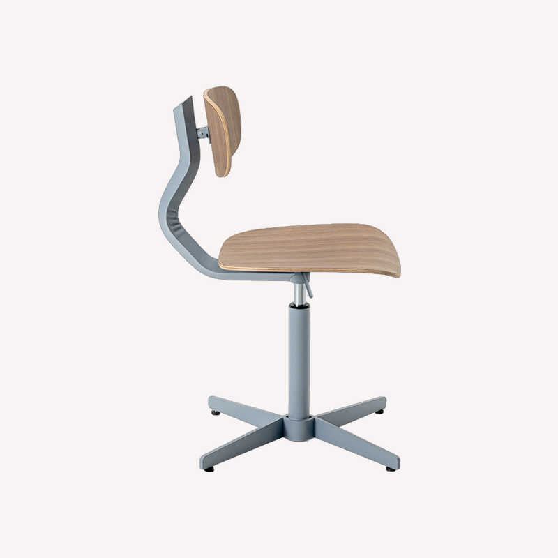 StuhlmitTisch_Indoor-Stuhl_Buerostuhl_Typo_Grau_Nussbaum_Seitenansicht.png