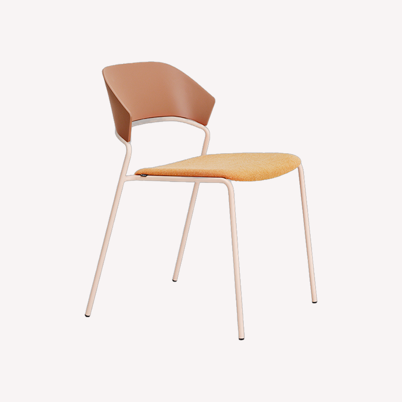 StuhlmitTisch_Indoor-Stuhl_Polsterstuhl_Aera_Mischversion_Schraeg.png
