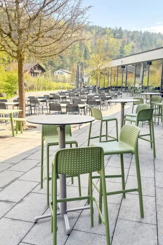 StuhlmitTisch_Referenz_Tierpark_Goldau_Restaurant Grüne Gans (16).jpg