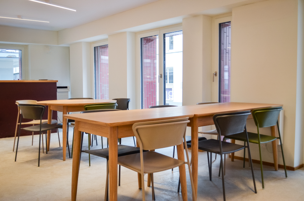 Referenz_Pfarrer-Sieber_Stuhl mit Tisch GmbH (7).png