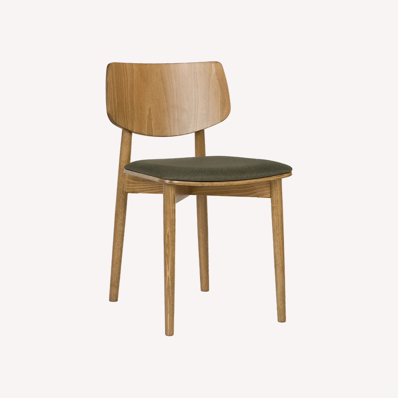 StuhlmitTisch_Indoor-Stuhl_Holzstuhl_Clasa_Olivgruen.png