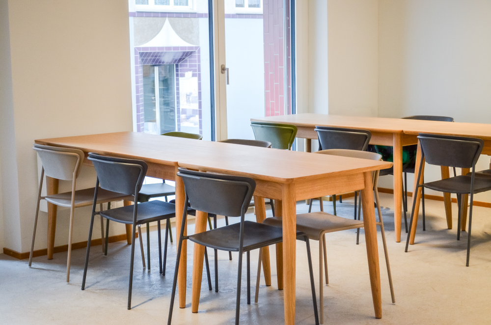 Referenz_Pfarrer-Sieber_Stuhl mit Tisch GmbH (14).png