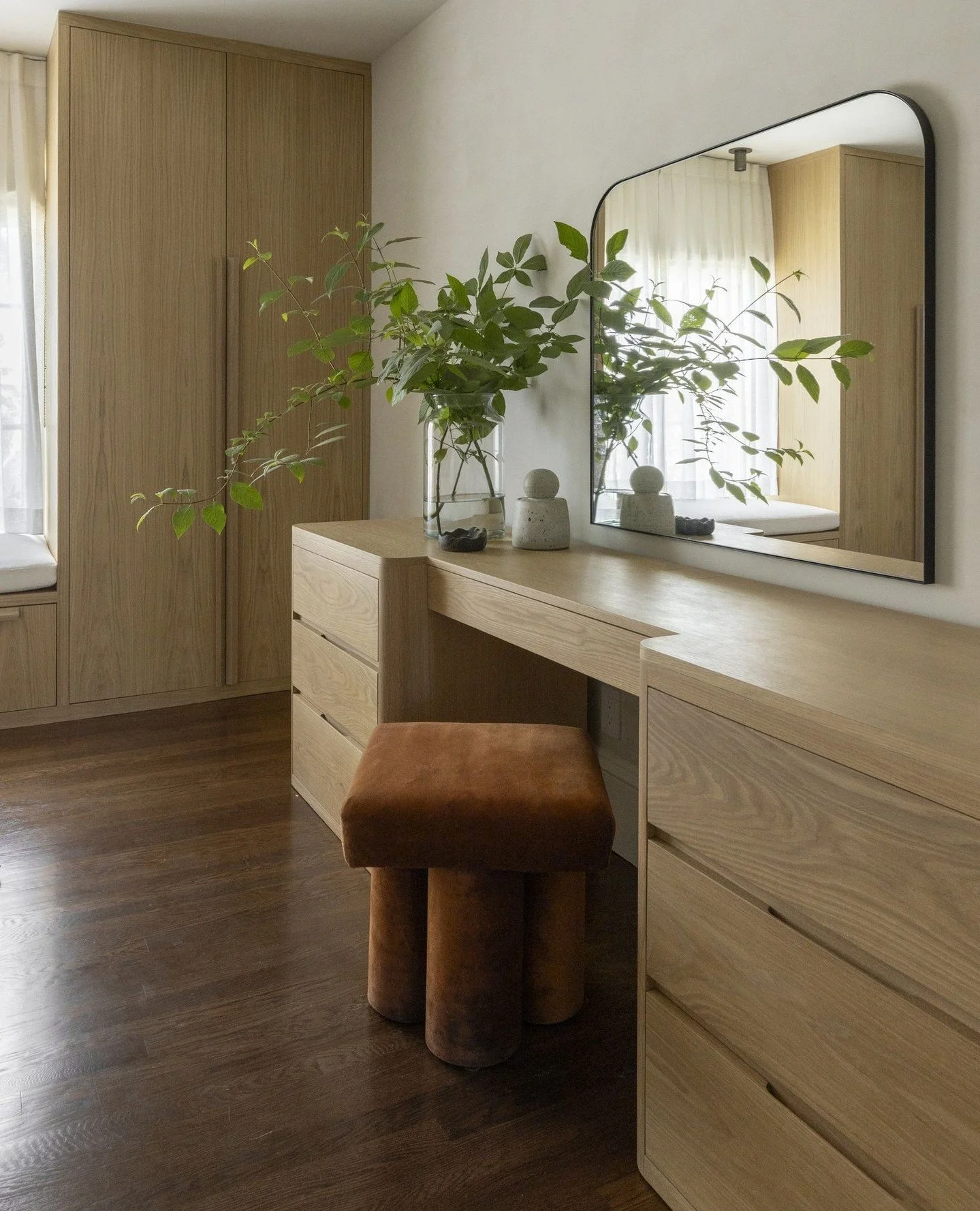 Custom means more than just dimensions &mdash; it means creating something that fits how you live, not just where you live. We designed this vanity in collaboration with @communitymanufacturing to bring that idea to life.⁠
⁠