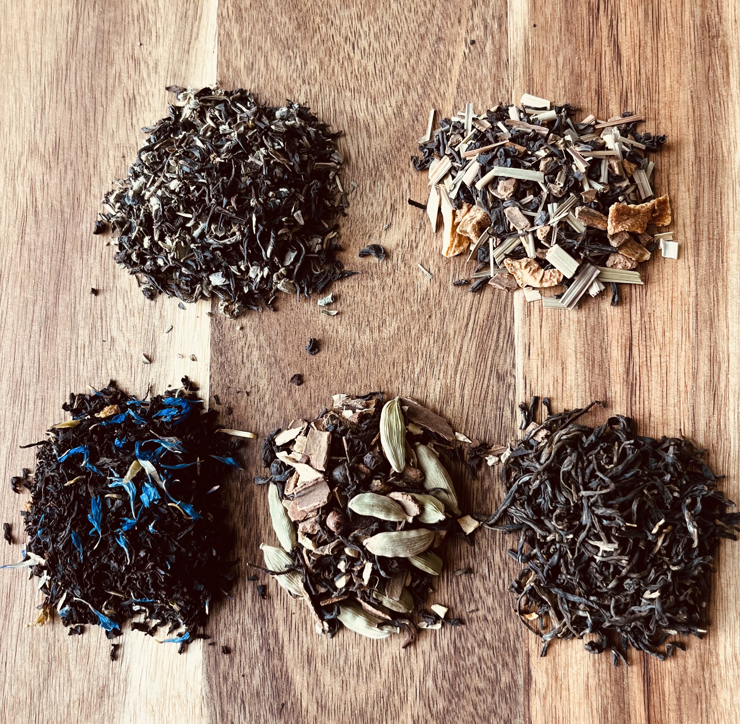 Black Tea/Pu-erh Tea Sampler (10 Oz)