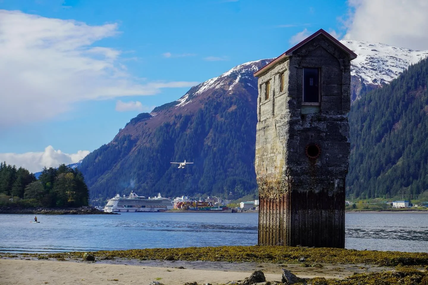 Random photos from Juneau

#juneau #alaska #alaskaphotography #photo #photography #seaplane