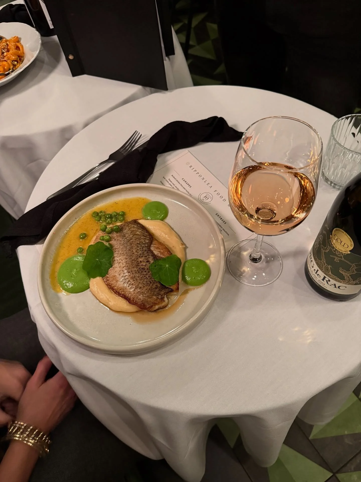 PERFECTLY PAIRED WINE 💫
Complimentary wine match for every main meal ordered at lunch [thurs-sat] 
*bookingsonly
*limitedtime