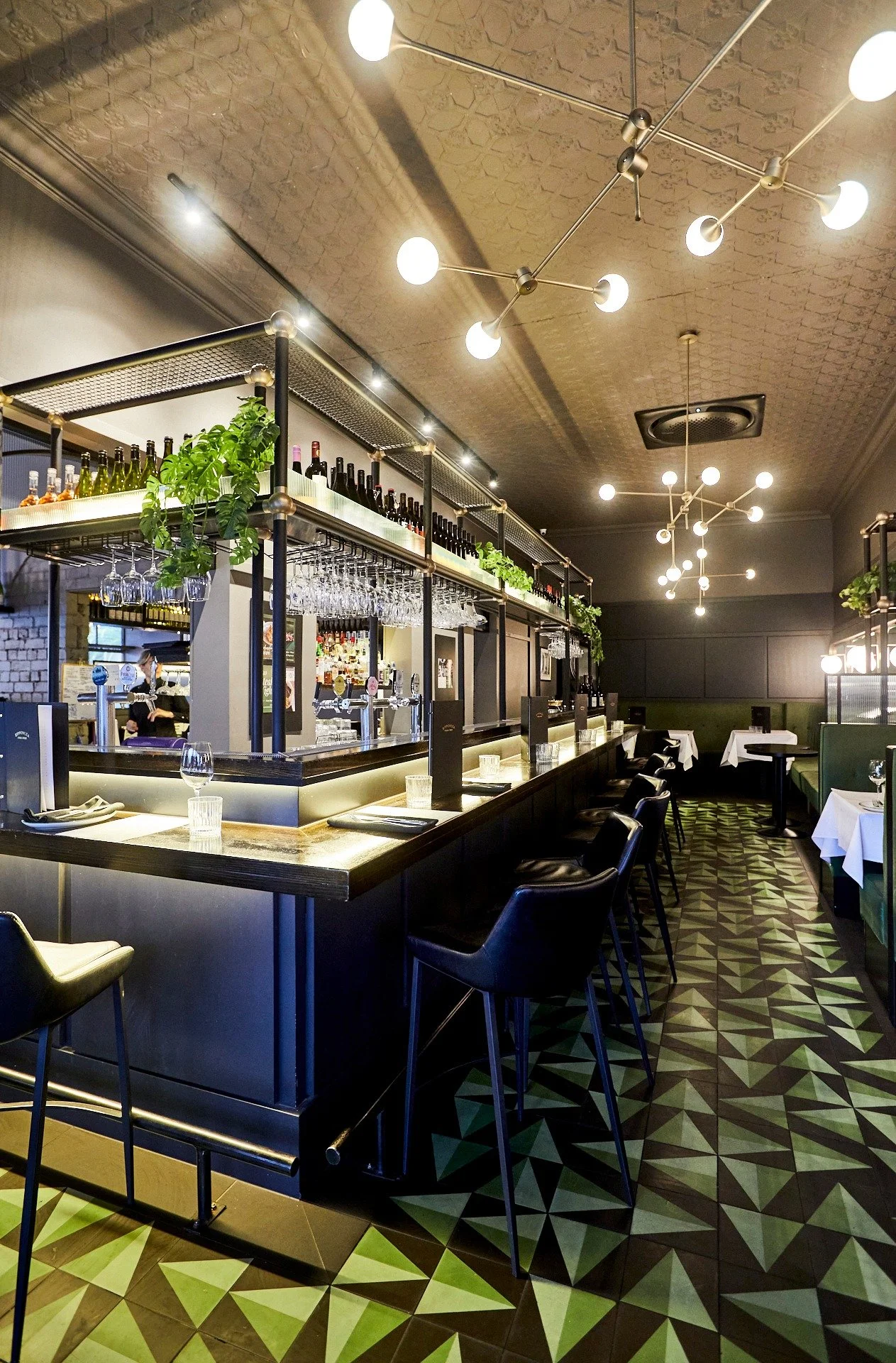 COCKTAIL BARS ARE SO SATISFYING 🍸
the humble heart &amp; soul of our restaurant
#rippfoodwine