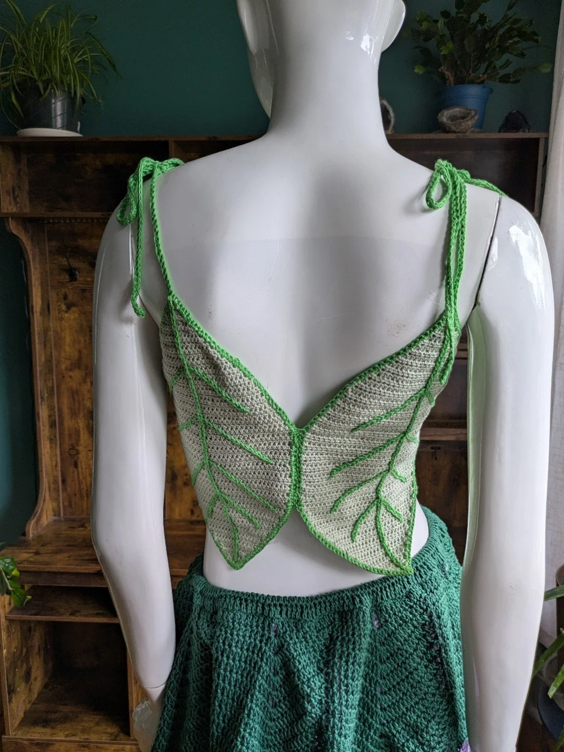 leafling-top-back.jpg