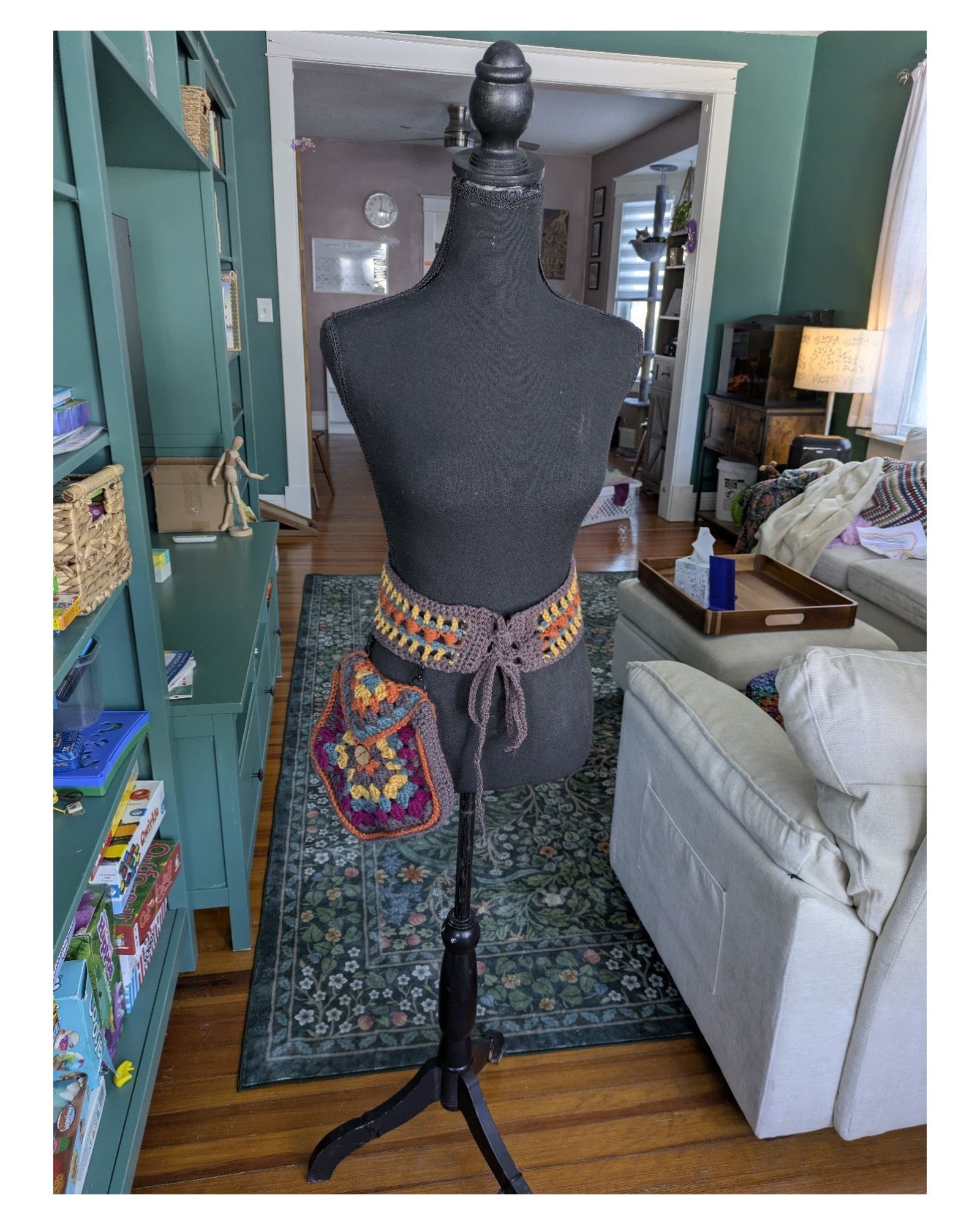 pixie-utility-belt-worn-front.jpg