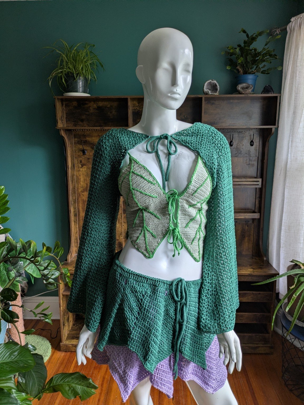 leafling-top-with-capelet.jpg