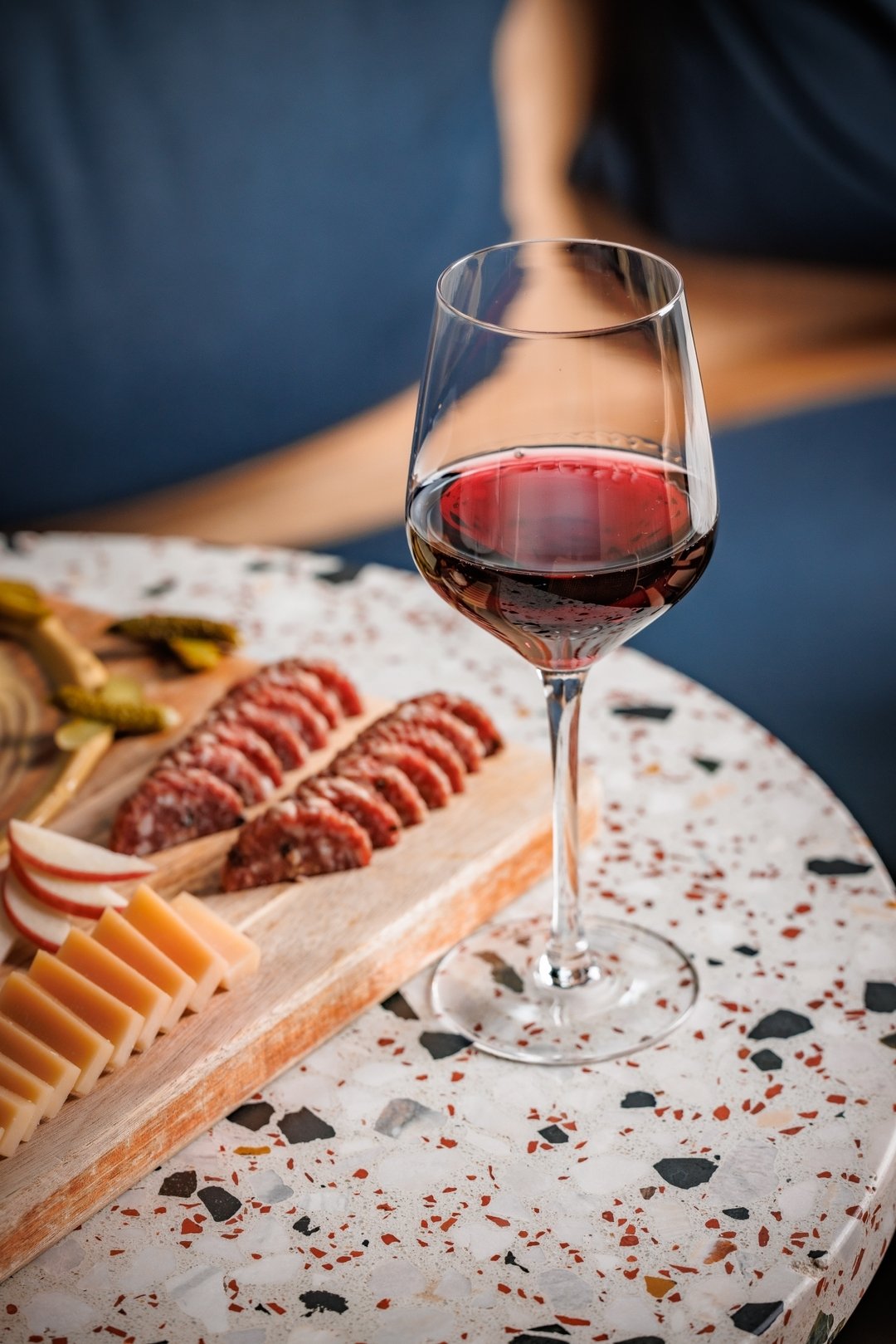 Some days are just made better with a proper glass of wine.  The Tempranillo from Vi&ntilde;a Zorzal is exactly that, its aromas of ripe red fruits, with subtle spicy notes and an earthy touch that adds depth.  Pair the Tempranillo with some salty sn