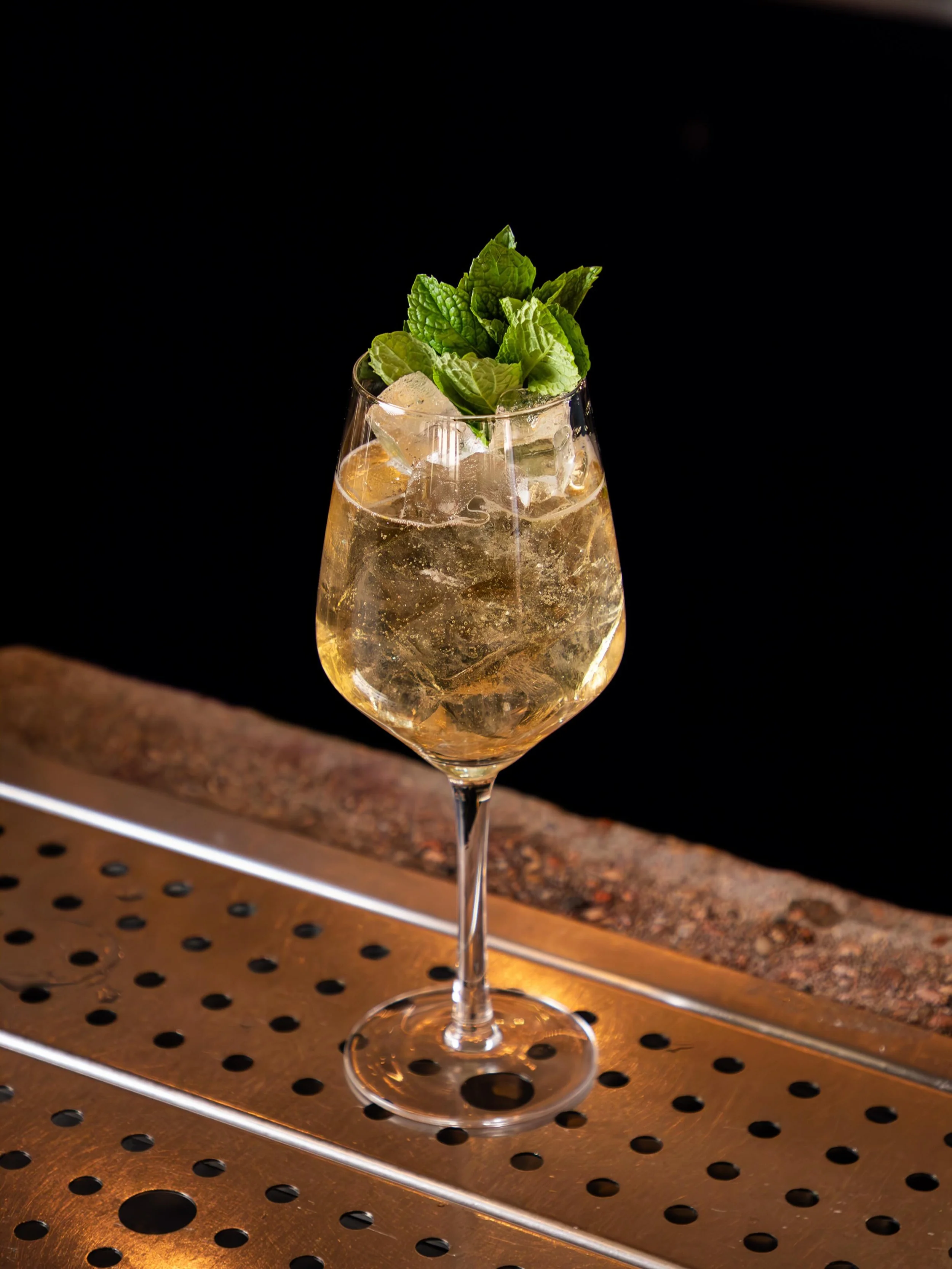 Elderflower szn is officially upon us. 🌼 

Grab a Hugo, grab a seat, grab a friend, the patio&rsquo;s waiting and so is the new St. Germain Summer Menu ☀️

#hugospritz #stgermain #spritzseason