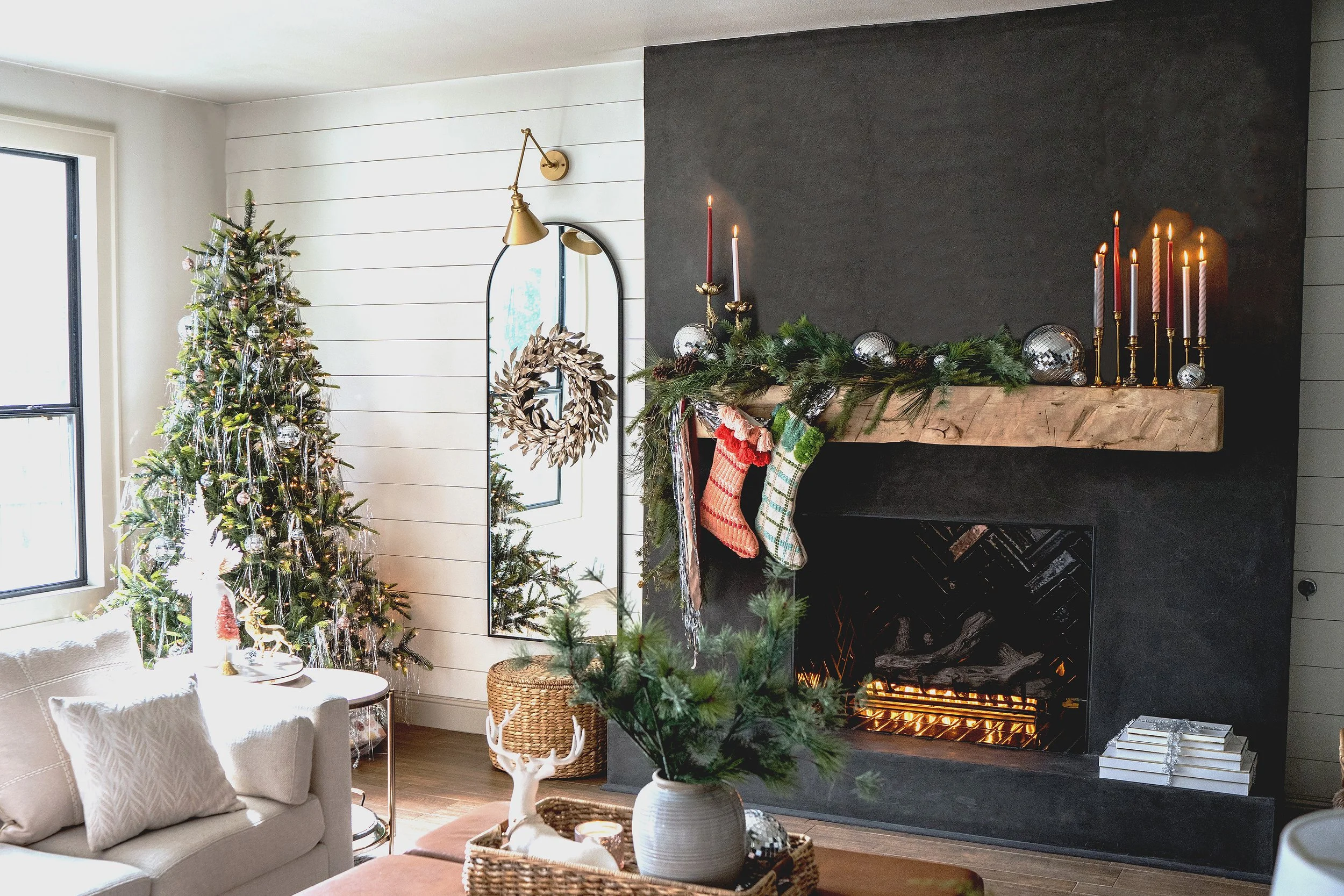 A HOLLY JOLLY DISCO